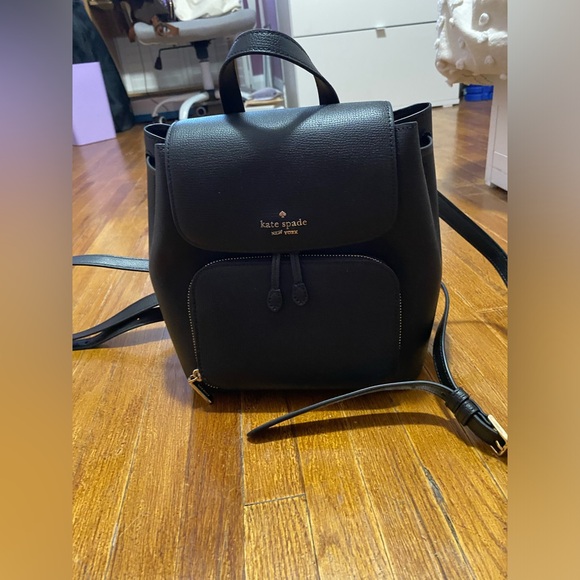 Kate Spade Kristi Medium Flap Backpack (9in H x 10in L - 5in W) [LIKE NEW] - Picture 3 of 9